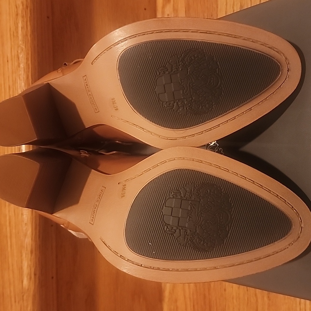NIB Vince Camuto "Finola" Buckle Strap Mules Tan 9M - Picture 7 of 13